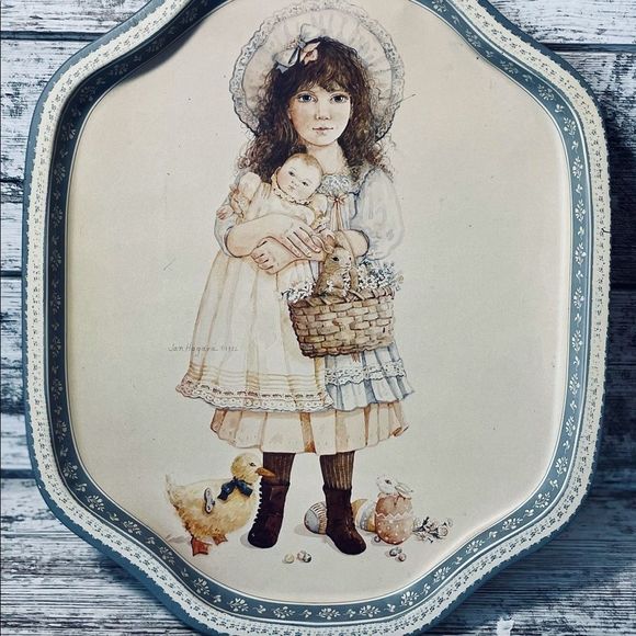 💎 Victoria’s Easter 💎 The Heirloom Tradition Tray - Picture 4 of 11